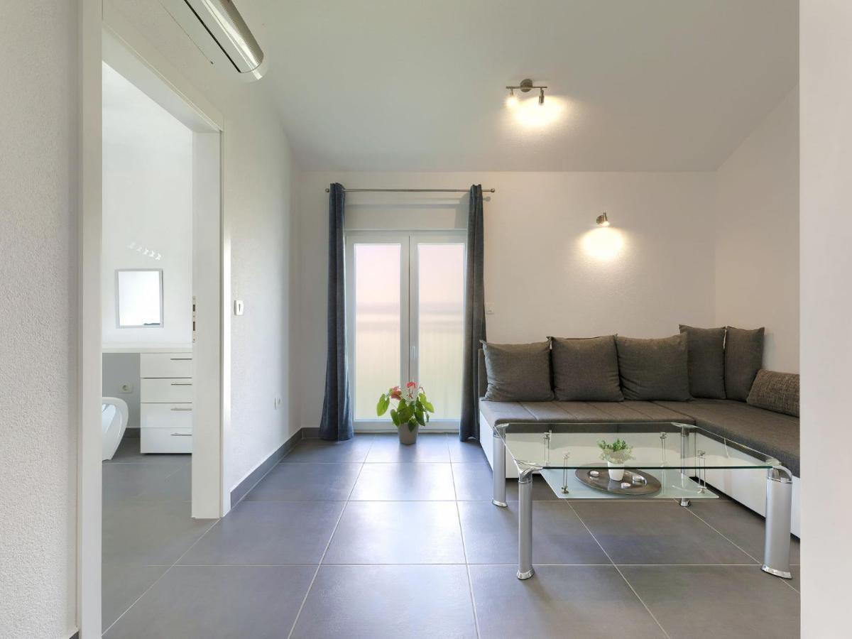 Holiday Home Villa Gocci By Interhome Kmeti Exterior foto