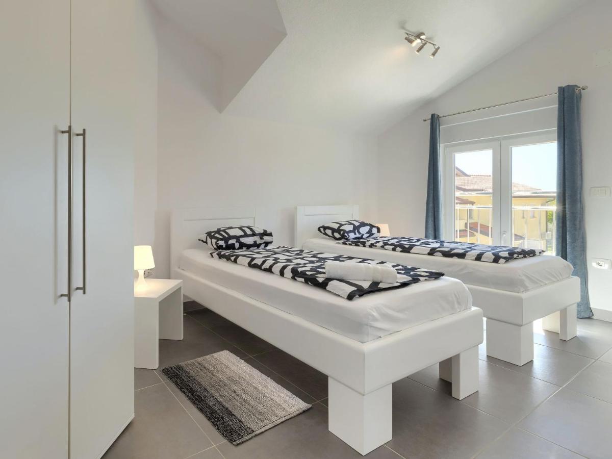 Holiday Home Villa Gocci By Interhome Kmeti Exterior foto