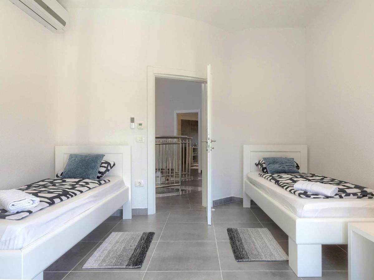 Holiday Home Villa Gocci By Interhome Kmeti Exterior foto
