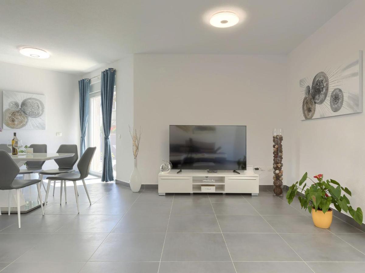 Holiday Home Villa Gocci By Interhome Kmeti Exterior foto